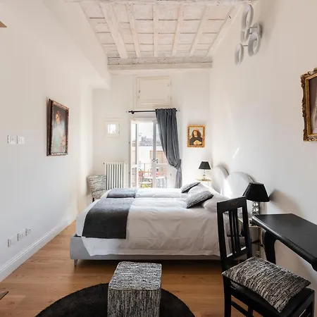 Apartman Lovely With Balcony